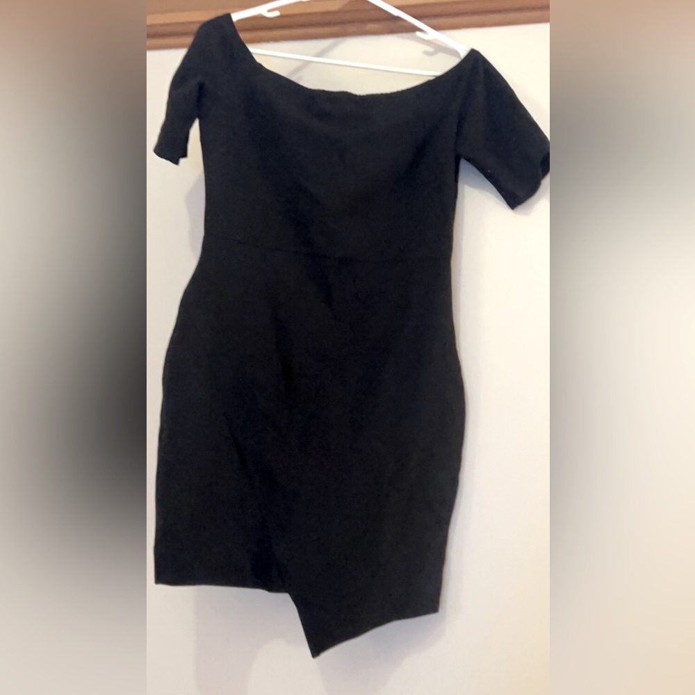 Black short sleeve dress